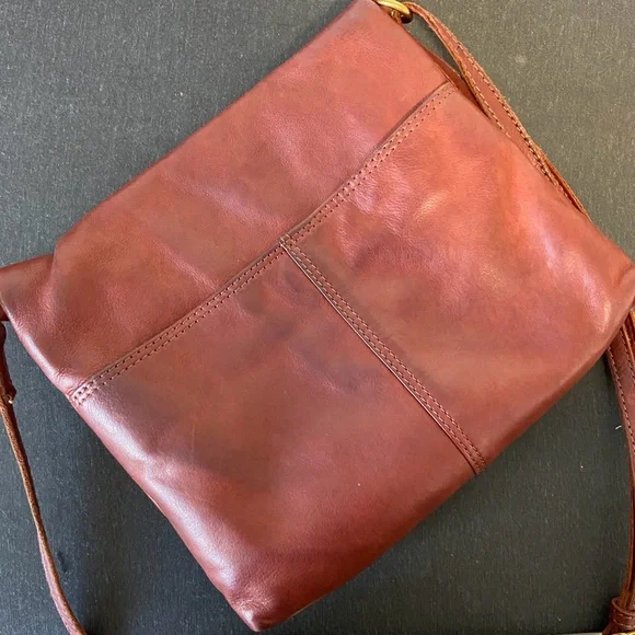 Rich Cognac Leather Crossbody Bag - Picture 3 of 13